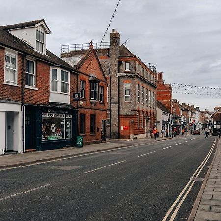 Central Modern Flat For 4-6 & Dedicated Parking Henley-on-Thames Екстериор снимка