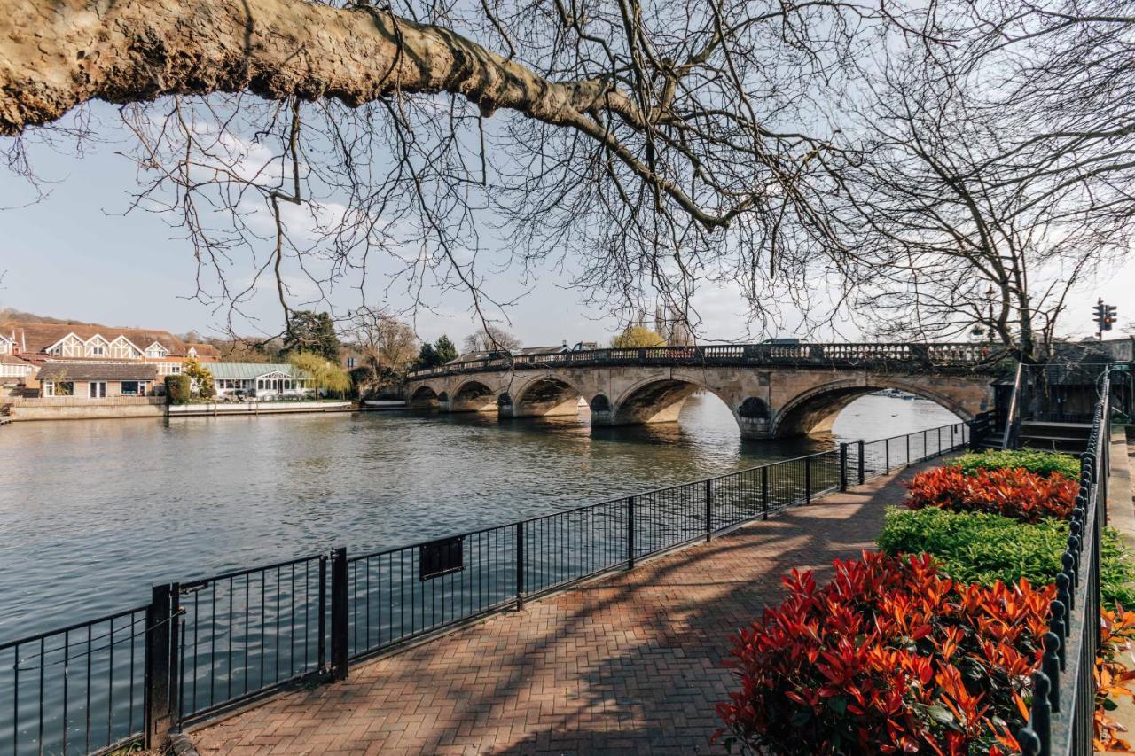 Central Modern Flat For 4-6 & Dedicated Parking Henley-on-Thames Екстериор снимка